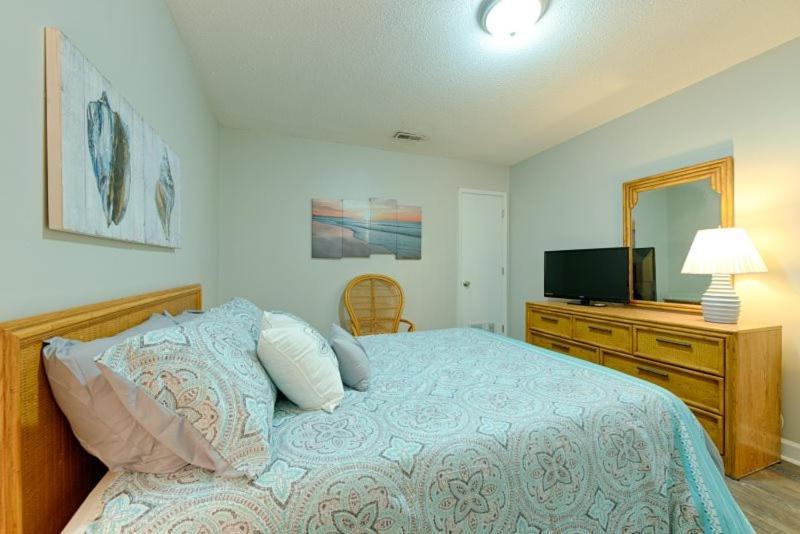 Sandy Dunes Oceanfront Condo - Just Renovated June 2020 Myrtle Beach Exterior photo